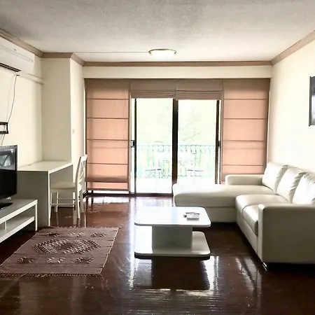 Cozy Stay @ Hillside 4 Condo